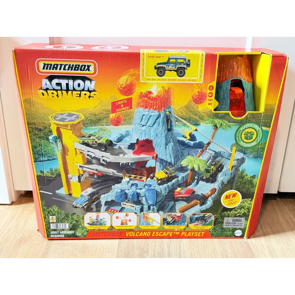 MATCHBOX ACTION DRIVERS VOLCANO ESCAPE PLAYSET W/ LIGHTS SOUNDS- NEW IN BOX!!